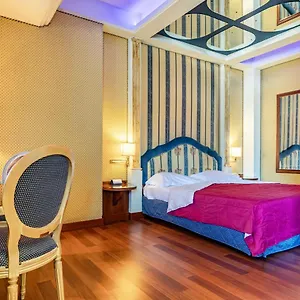 Miami Hotel