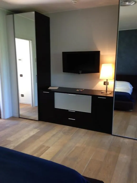 Joia Hotel & Luxury Apartments Rta Brusaporto 4*,